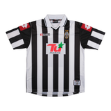 Juventus 2001-02 Home Shirt (#1)