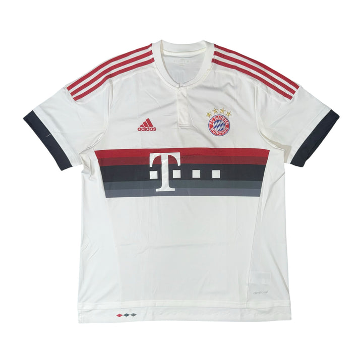 Bayern 2015-16 Away